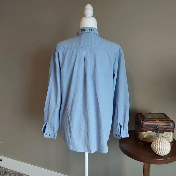 Falls Creek Denim Shirt Christmas theme Sz L - Picture 2 of 8